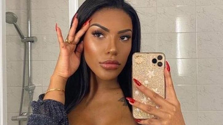 Məşhur model arıqlamaq üçün seks pəhrizinə başladı- Gündə 5 dəfə...(FOTO)